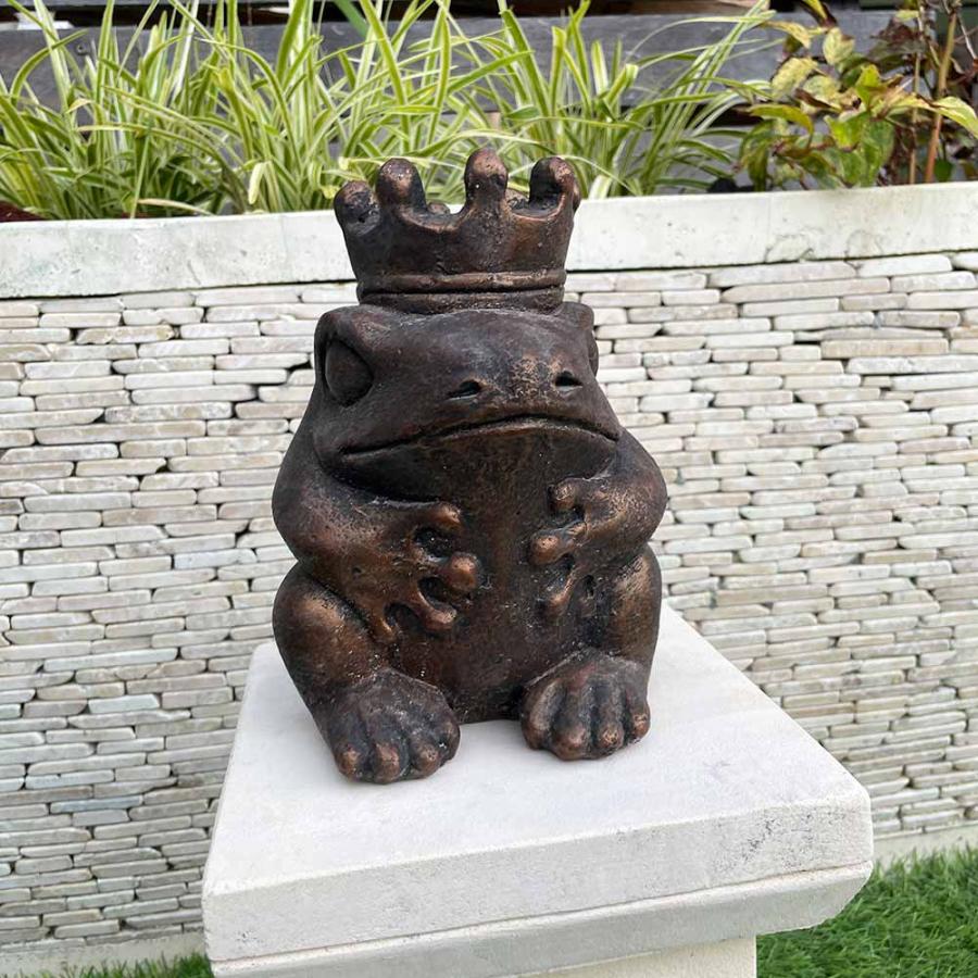 石像 カエル 王冠をかぶったカエル ブロンズ H20cm ぷっくり カエルの