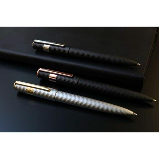 HUGO BOSS（ヒューゴ・ボス） ギア・ピンストライプ ボールペン