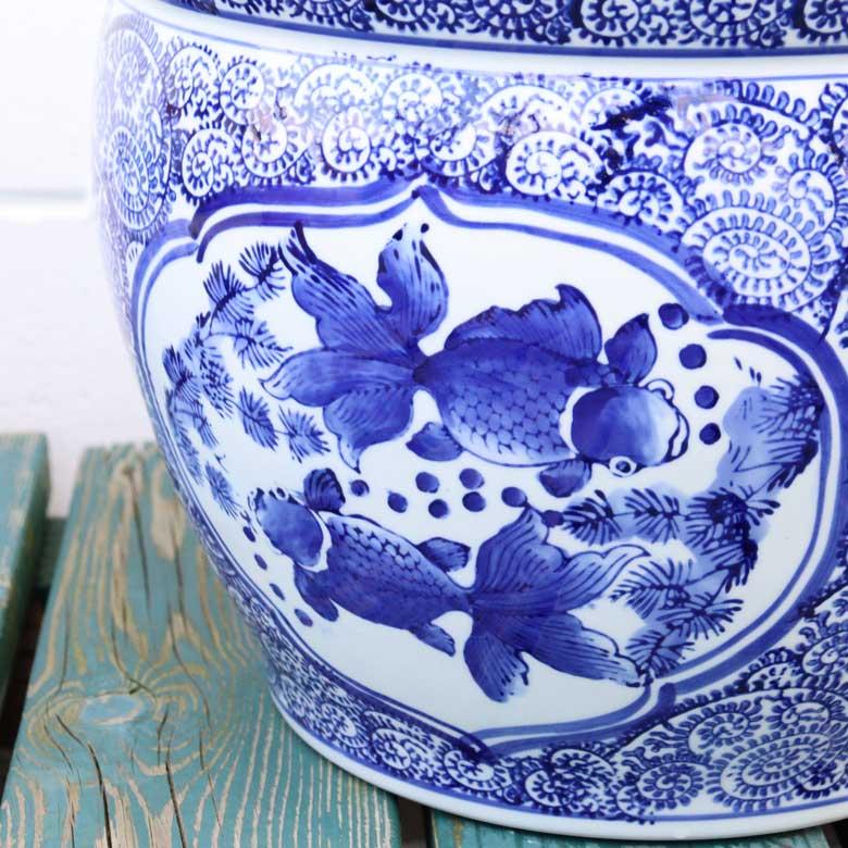 大型火鉢 青白磁の花柄火鉢 大型火鉢 青白磁の花柄火鉢 陶器製 火鉢 白