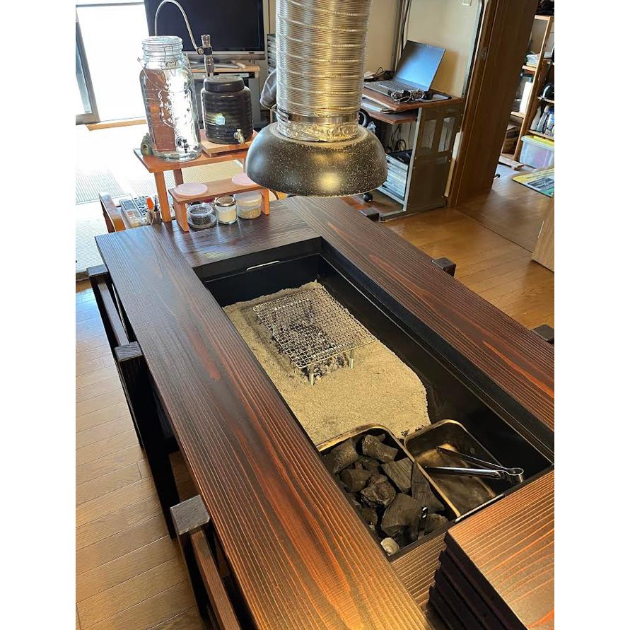 大型ダイニング囲炉裏テーブルと木製椅子4脚のセット テーブル