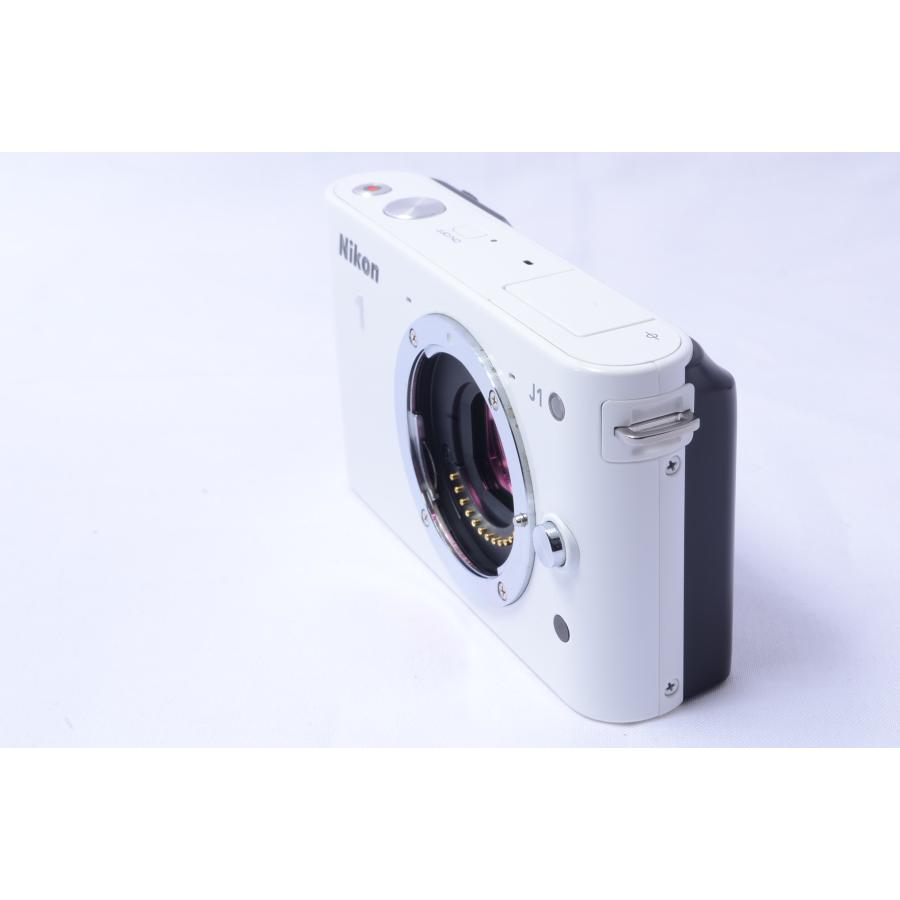 Nikon J1 ミラーレス一眼カメラ レンズキット ホワイト ニコンワン