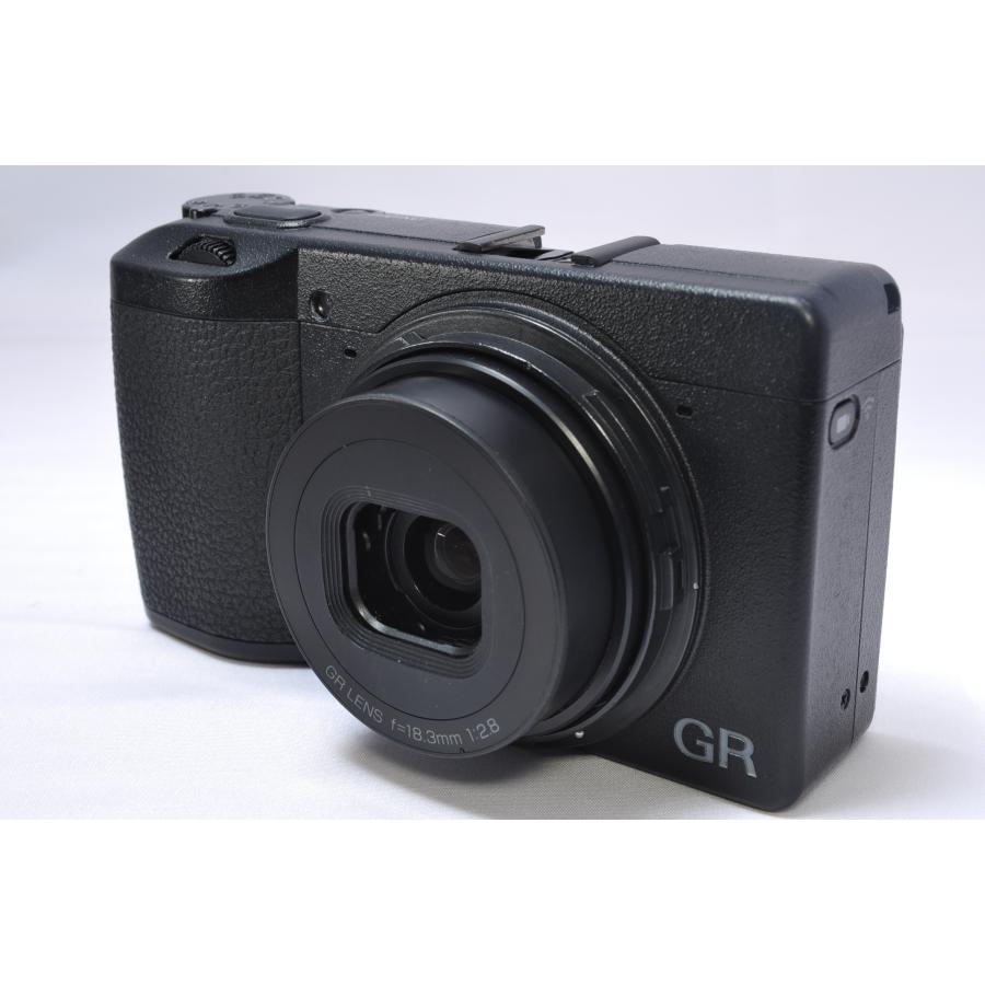 RICOH GR リコー III デジタルコンパクトカメラ 240万画素 : カメラの