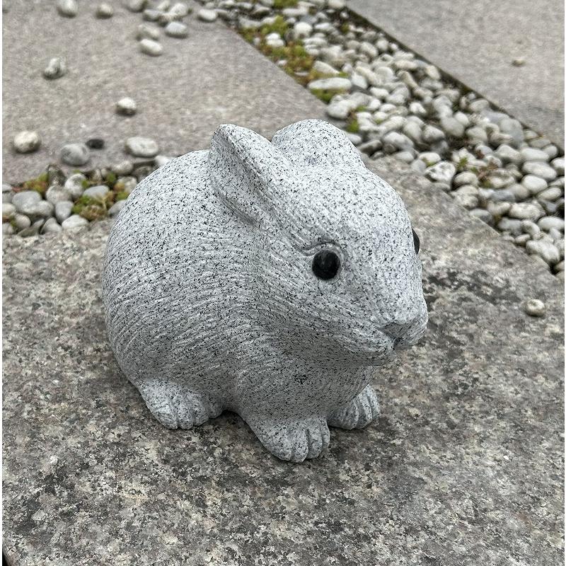御影石 うさぎ（中） ウサギ 兎 置物 置き物 玄関 エントランス 庭