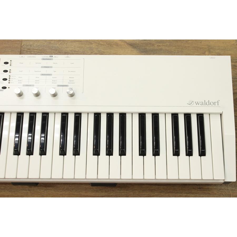 通電確認 Waldorf Blofeld Keyboard White 通電確認 Waldorf Blofeld