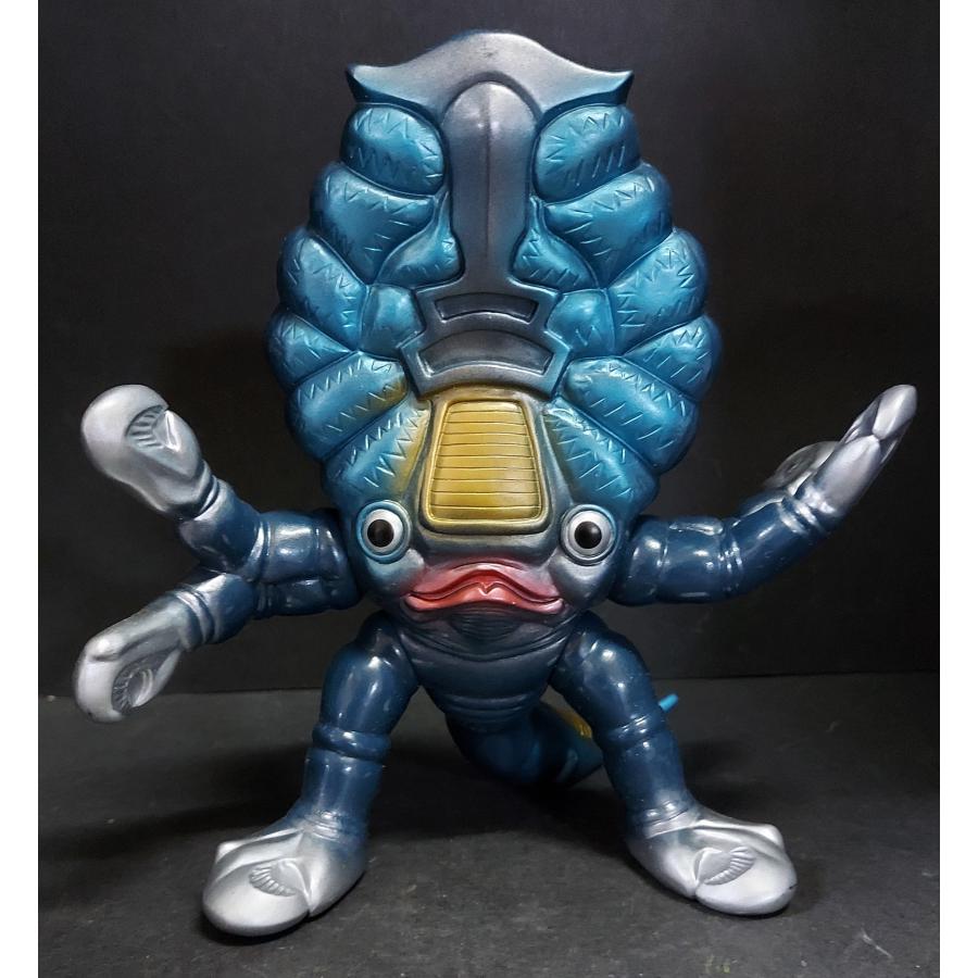 円谷コミュニケーションズ フリップ星人肌色 ミニソフビ付き 怪獣郷