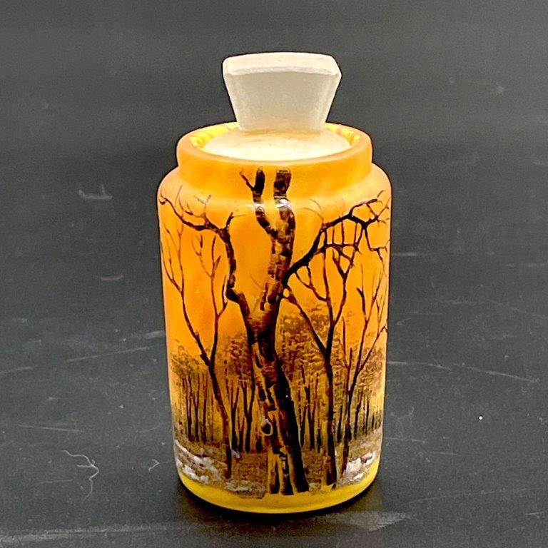 気品のある形 ドーム ナンシー 冬景色紋花瓶 グラス 異色溶かし込み 極上完