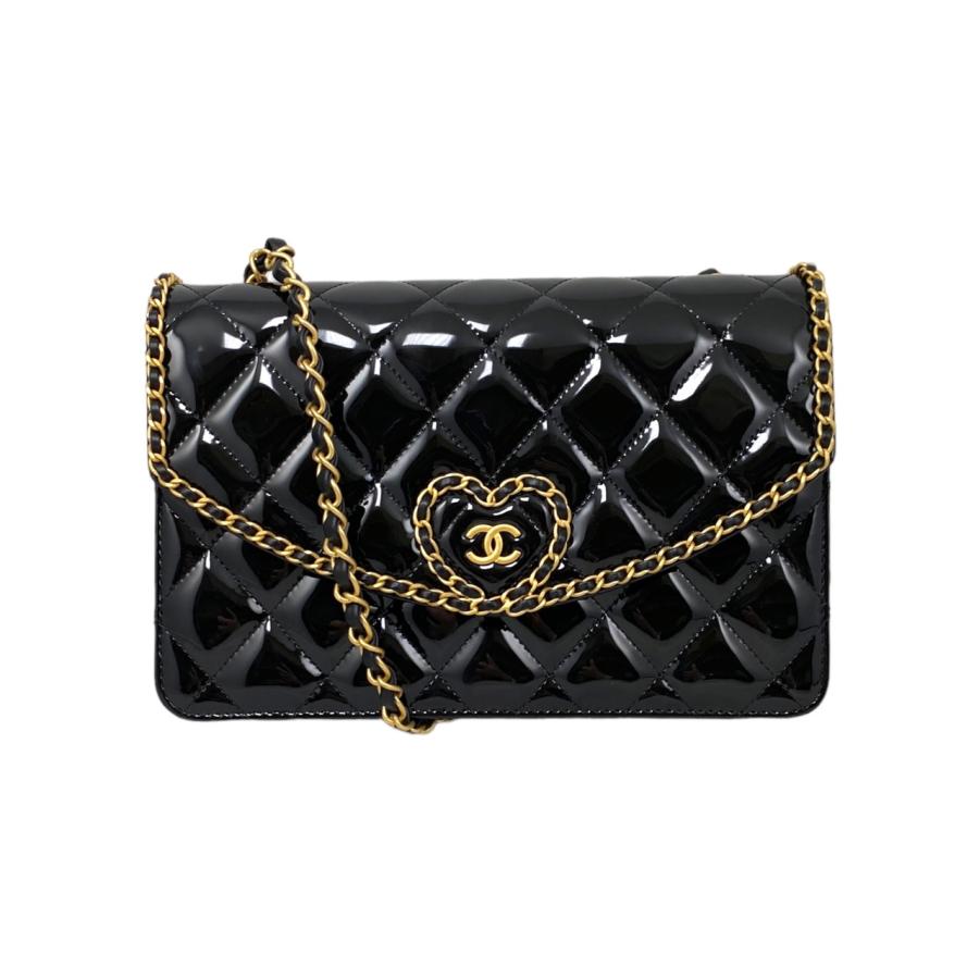 CHANEL（シャネル） ショルダーバッグ ハートチェーン AP4900