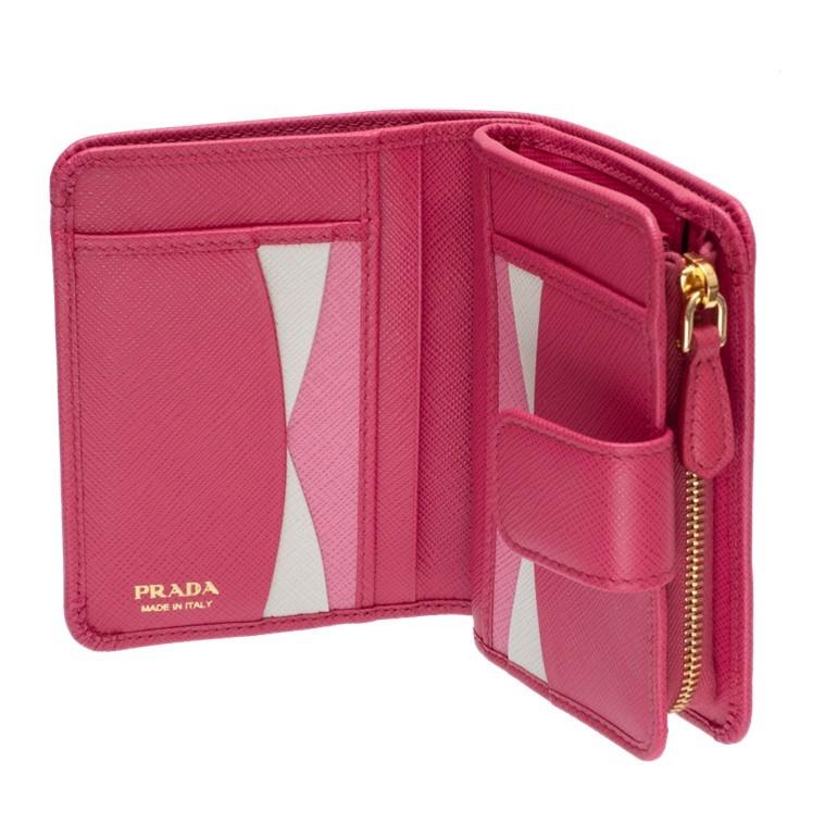 PRADA（プラダ） サフィアーノ 手帳型ミニ財布 内側マルチカラー二