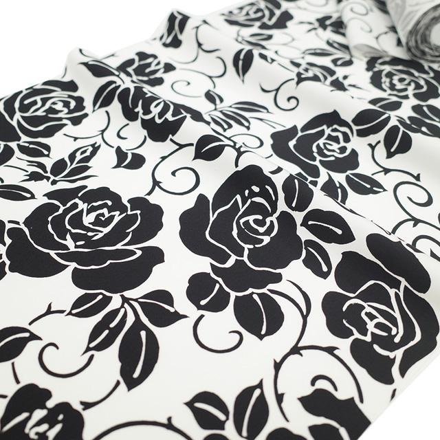 平紬 着物 着尺 反物 紬 白 黒 モノトーン 薔薇 バラ 花 カジュアル