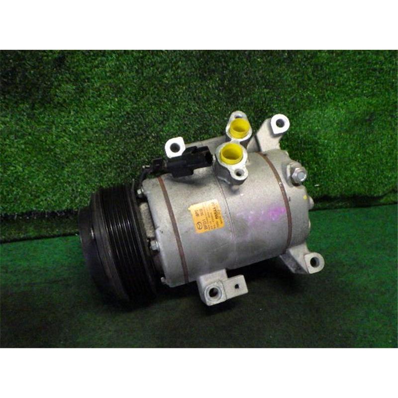 マツダ 純正 アテンザ 《 GJEFP 》 エアコンコンプレッサー BFD1-61