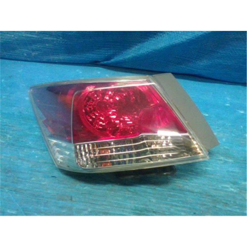 インスパイアcp3ファイバーテールライト