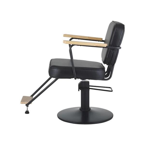 舞子。断捨離中 美容室 理容室 床屋 スタイリング カット セット