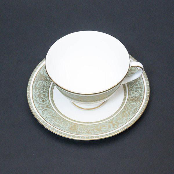 ROYAL DOULTON（ロイヤルドルトン） イングリッシュ・ルネサンス