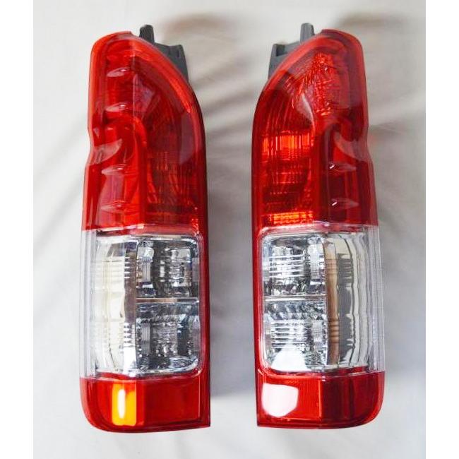 ハイエース 200系 4型 テールランプ 純正タイプ 左右 フィン付き