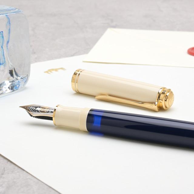 Pelikan（ペリカン） 万年筆 スーベレーン M800 クリームブルー 18金