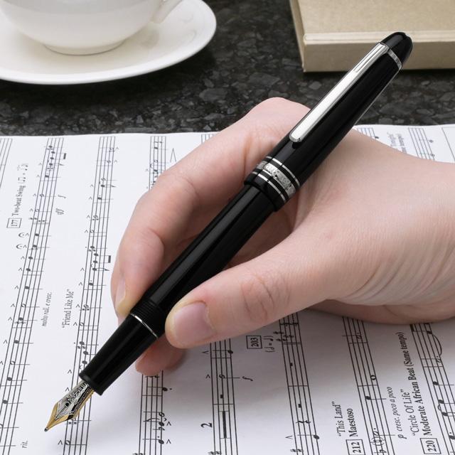 MONTBLANC（モンブラン） 万年筆 名入れ マイスターシュテュック
