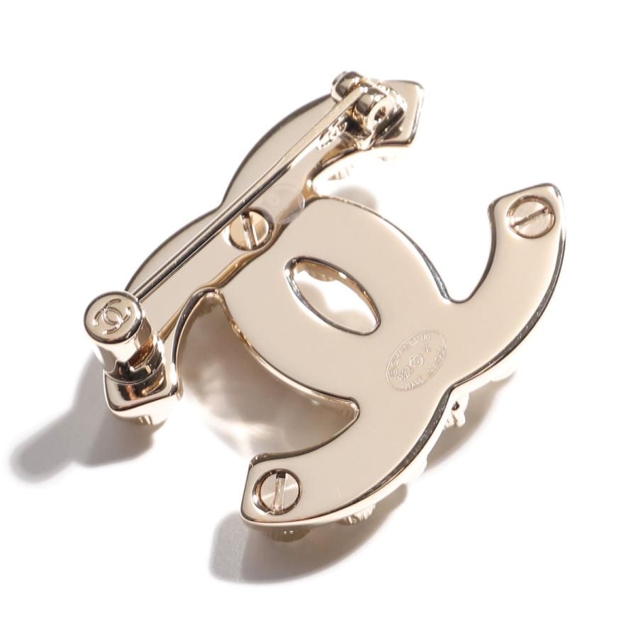 CHANEL ブローチ単品白蝶貝花型ブローチ