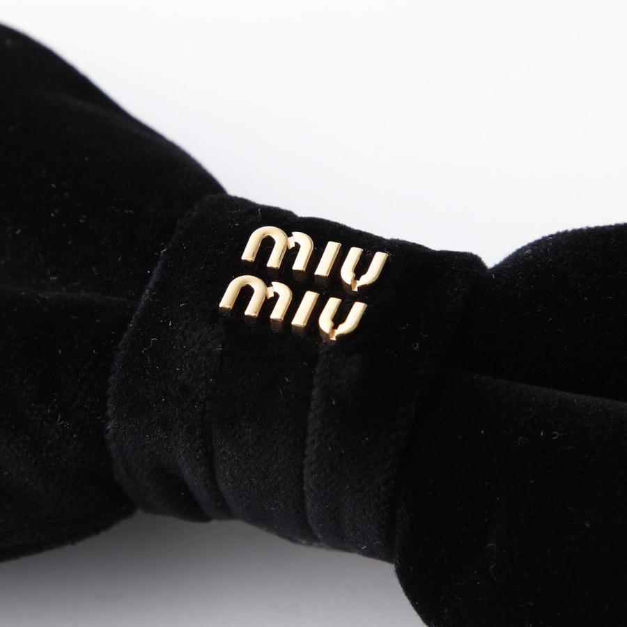 miu miu ベルベットブローチ 黒 リボン miu miu ベルベットブローチ 黒