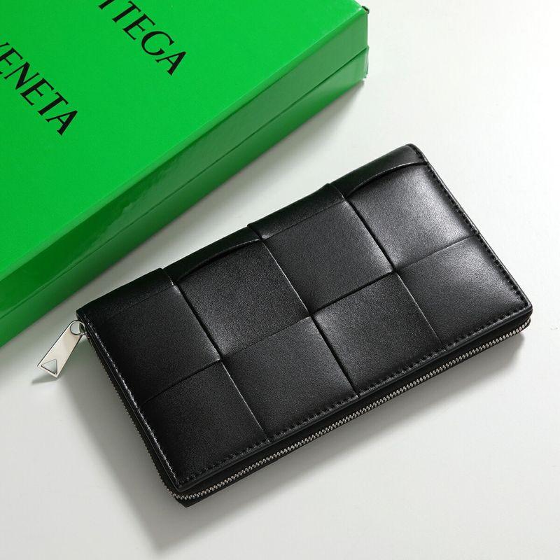 BOTTEGA VENETA（ボッテガ・ヴェネタ） ラウンドファスナー長財布