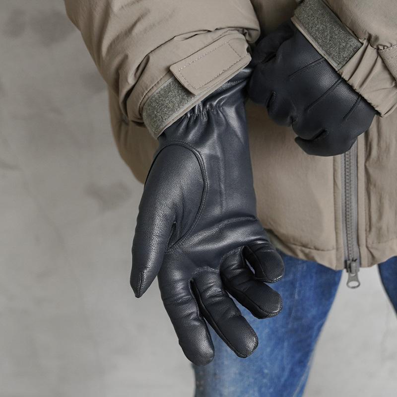 MILITARY（ミリタリー） 実物 新品 デッドストック チェコ軍 レザー