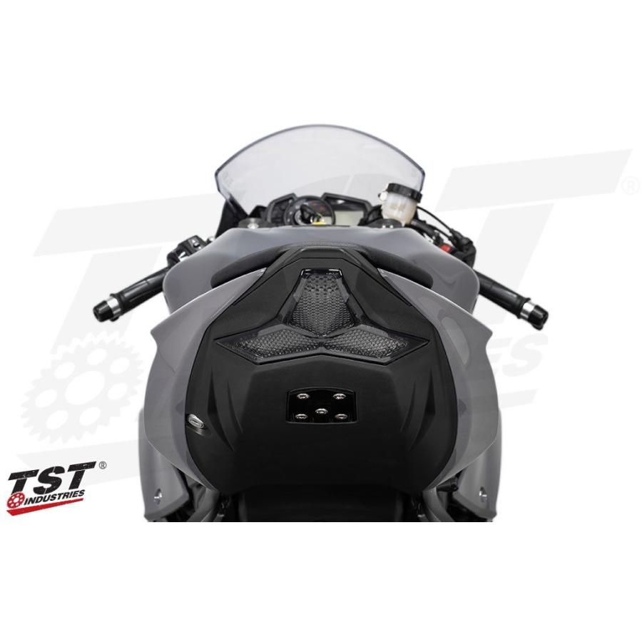 TST テールランプ ZX-10R（16-） Integrated Programmable Tail Light