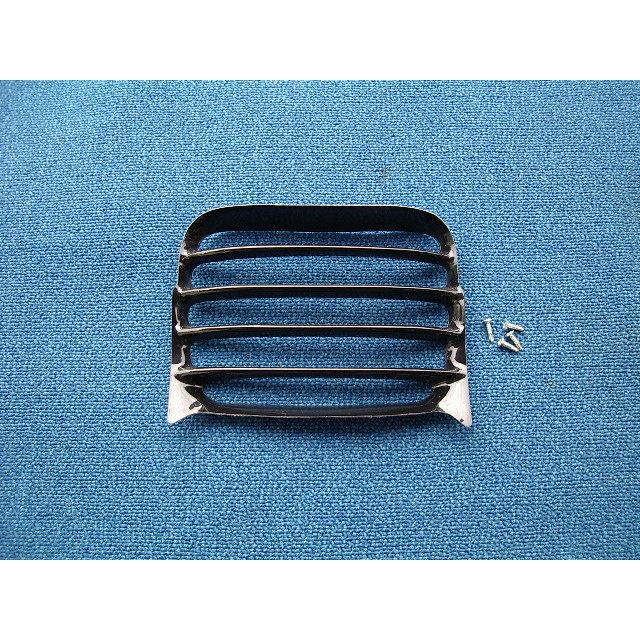 PLEASURE（プレジャー） ヘッドライトルーバー カラー：メタリック