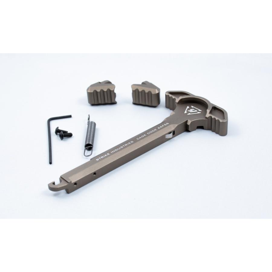 STRIKE INDUSTRIESタイプ チャージングハンドル Gold-Gold【ポスト投函