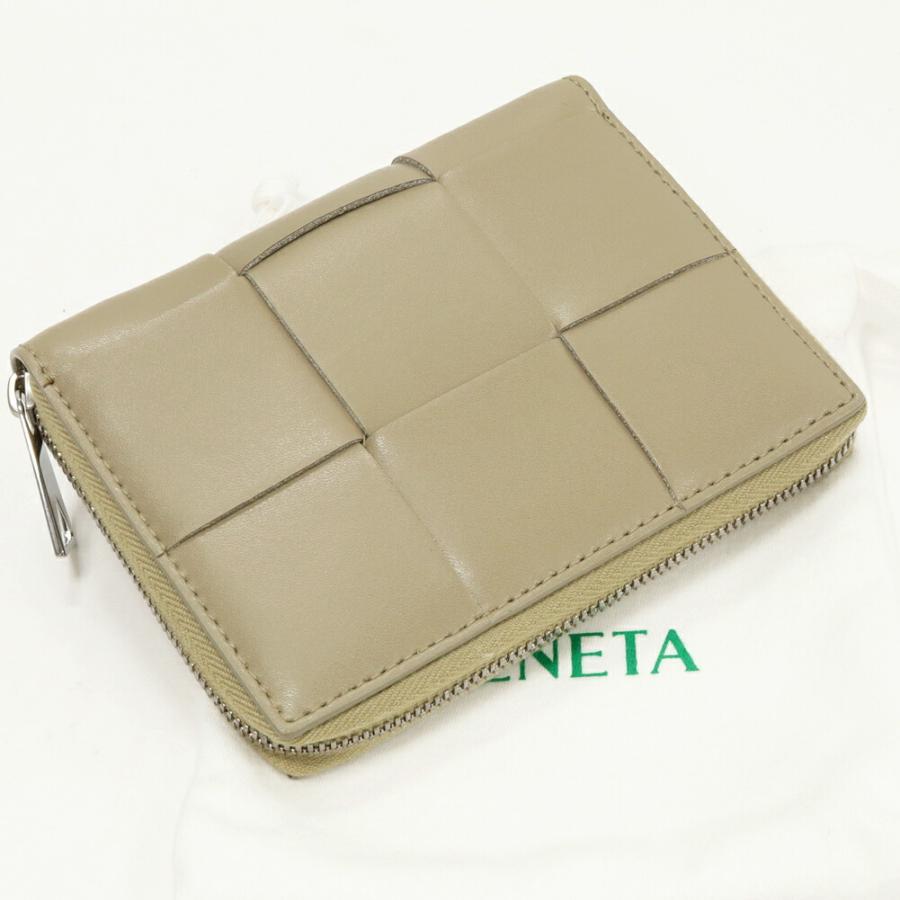 ボッテガヴェネタ ラウンドファスナー二つ折り札入れ(小銭入れなし