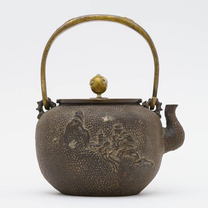 南部鉄器 鉄瓶 送料無料 ”鉄瓶”亀文堂 銀象嵌入（復刻版）月下波千鳥