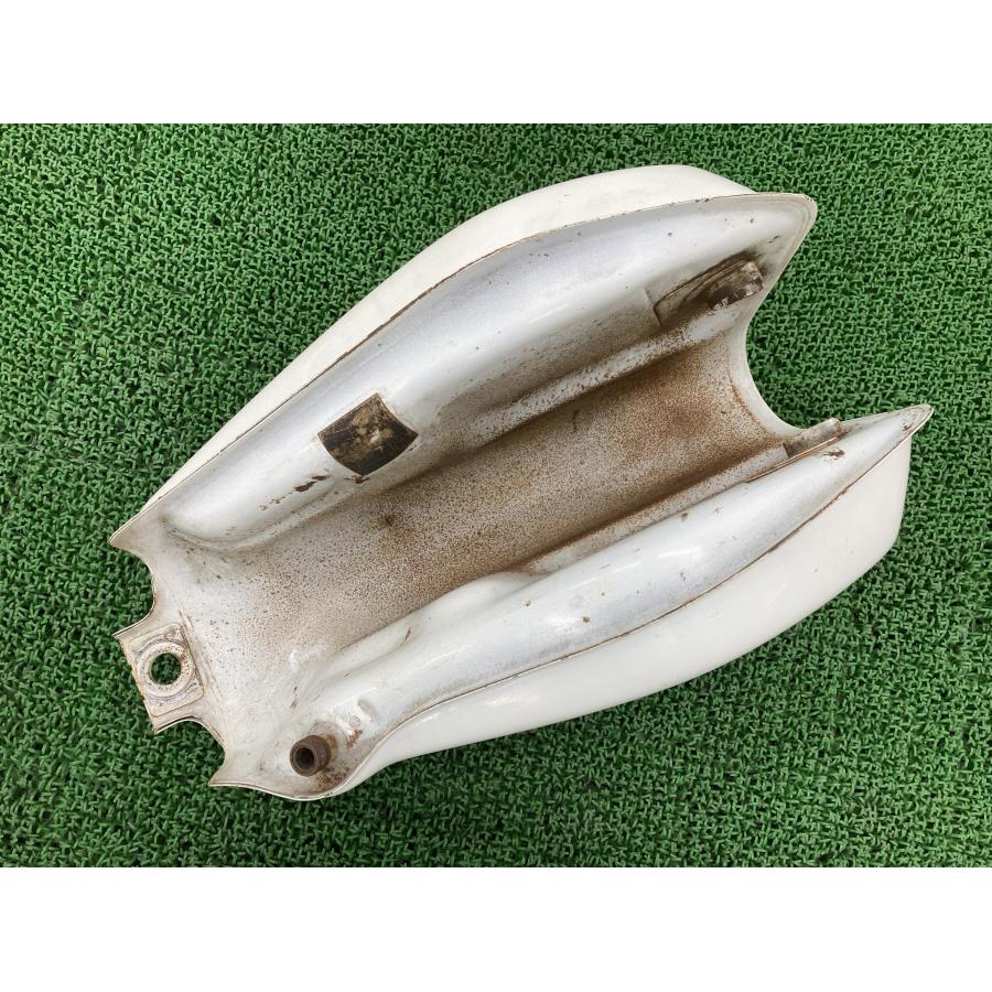 ホンダ（HONDA） FTR223 タンク 白 純正 中古 バイク 部品 MC34