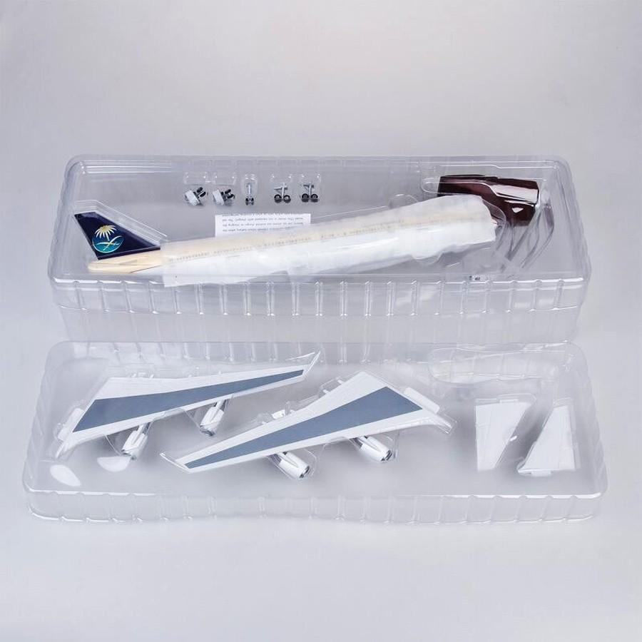 サウジアラビア 模型飛行機 LEDライト ギア付 飾り 置物 旅行 模型