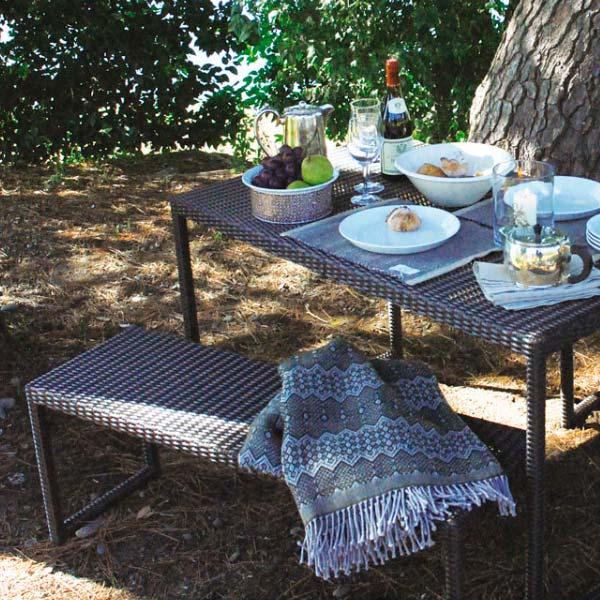 ヴィンテージ ラタンのベンチ レトロな雰囲気が逆にモダン 55×118×78cm