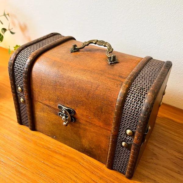 アンティーク調ウッドBOX（ボストン型）♪ 宝箱 収納雑貨 小物入れ