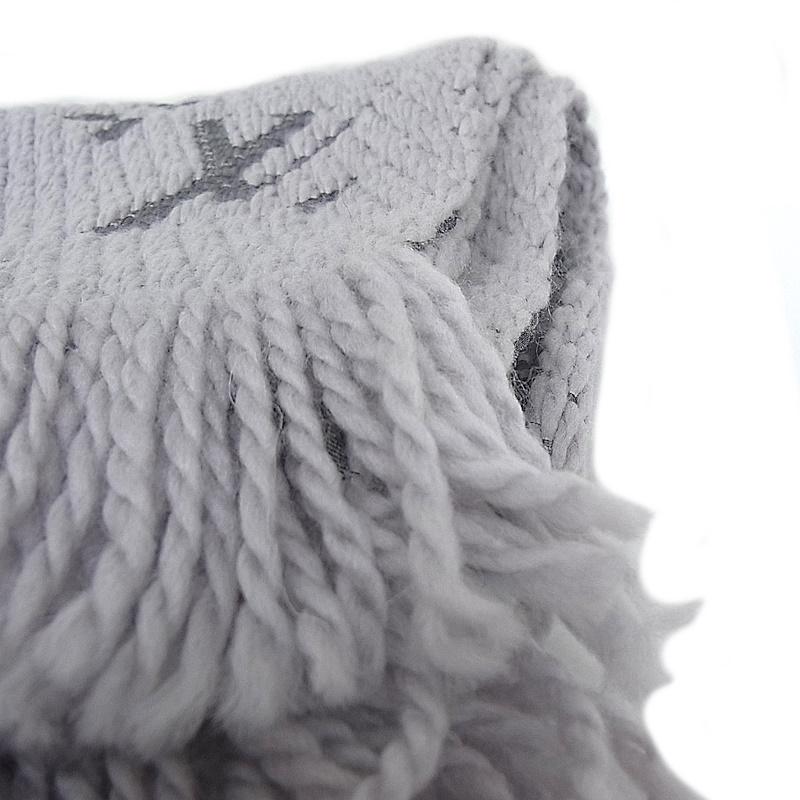 LOUIS VUITTON（ルイ・ヴィトン） マフラー エシャルプ ロゴマニア