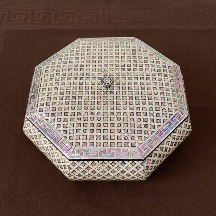 韓国漆螺鈿八角小物入れ菓子器 蝶 : チマチョゴリと韓国雑貨の専門店夢