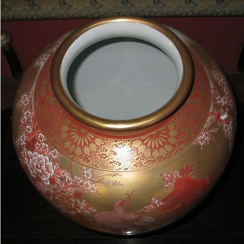 九谷焼 【伝統工芸名工】花瓶 陶器 本金赤牡丹孔雀 錦峰作 (限定品