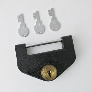 ブルドック印 倉庫錠 2号 V型（3枚鍵） : 西田金物店 - 通販 - Yahoo