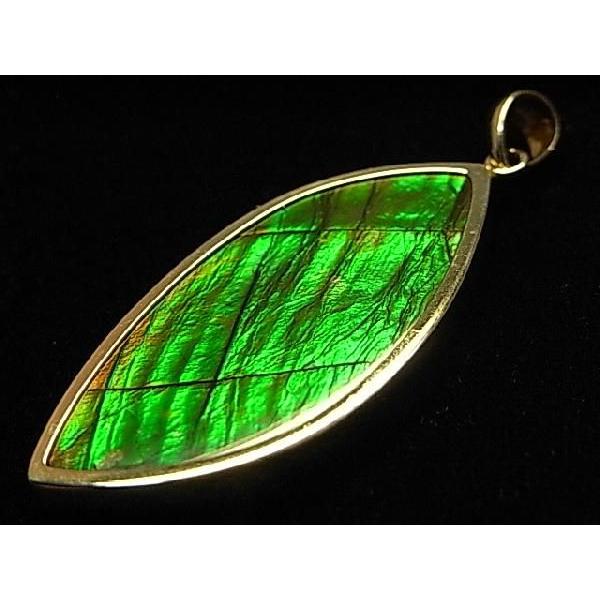 稀少な化石宝石アンモライト・【18Kペンダントトップ】Korite社