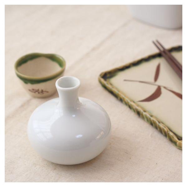 ホワイトミニ徳利 国産 美濃焼 お猪口3〜4杯の健康サイズ とっくり