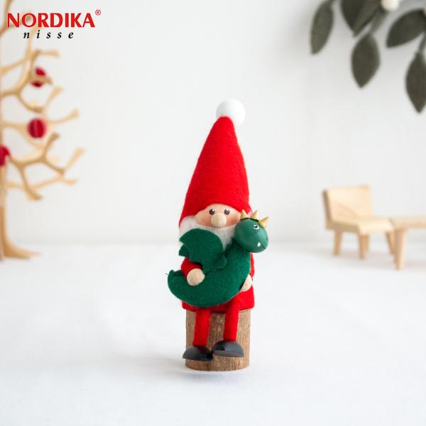 今季完売】ノルディカニッセ ドラゴンを抱えたサンタ 干支 フェルト