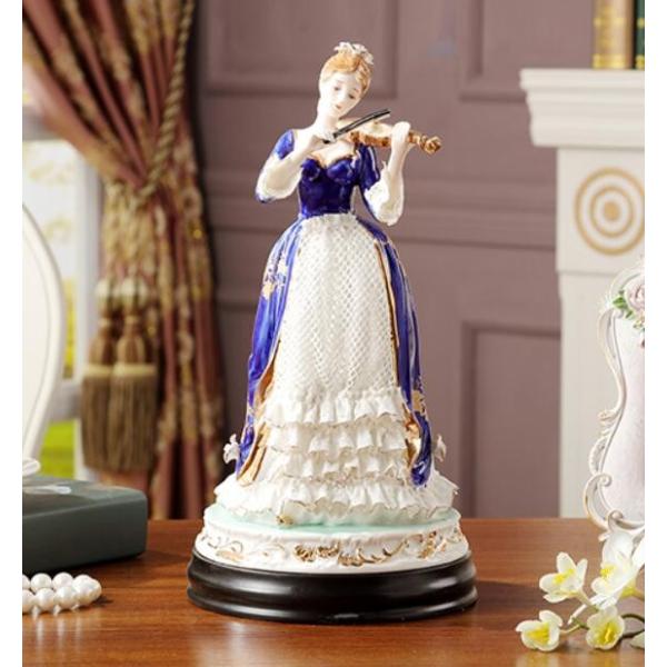 週末値引 陶器の城と人形の装飾品 週末値引 陶器の城と人形の装飾品