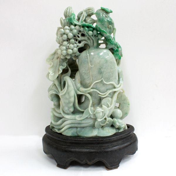 中国の干支の翡翠の彫刻「中國肖生玉雕」 香港芸術館 日英バイリンガル