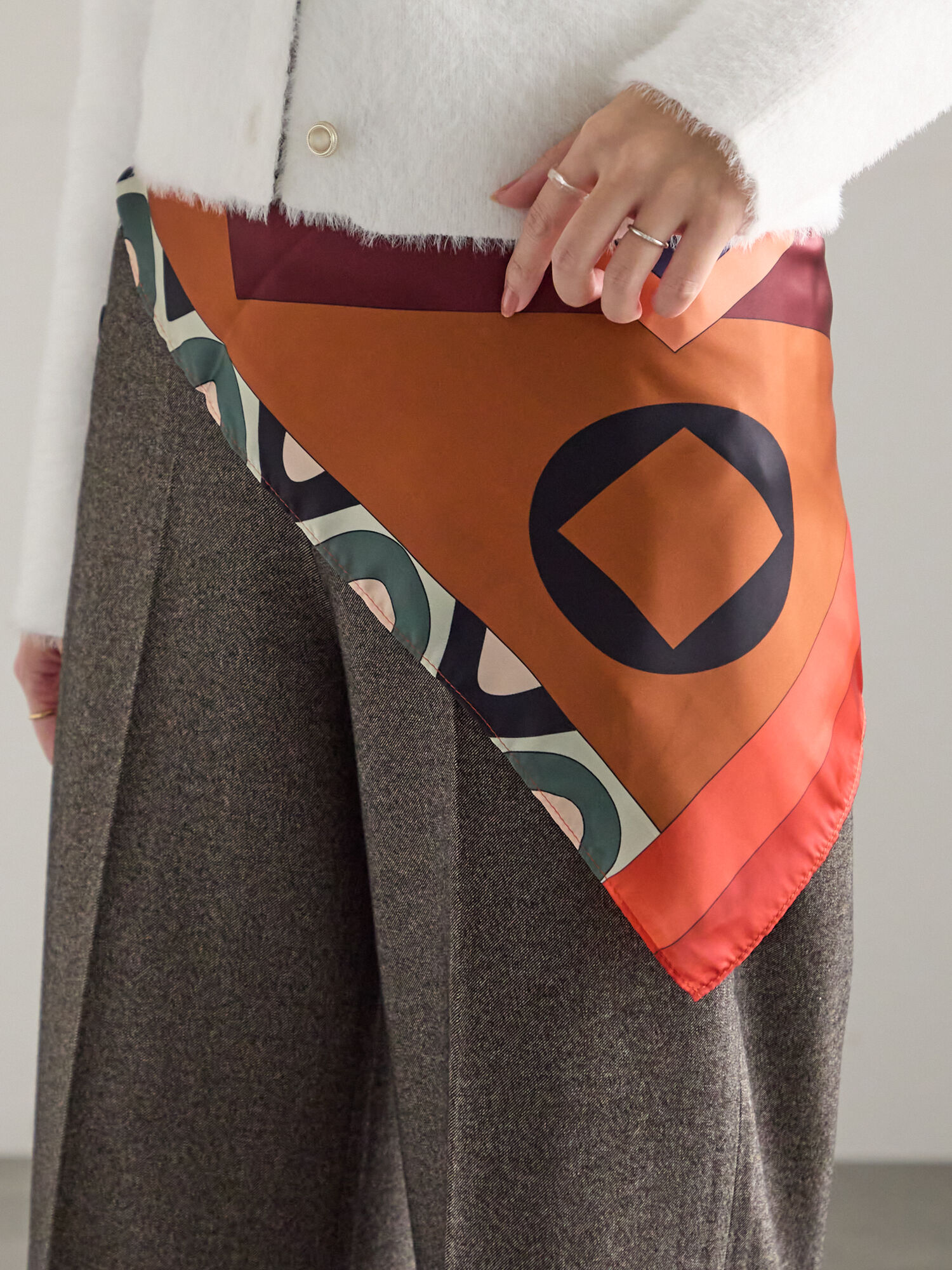 セール】 幾何柄スカーフ（ホワイト/オレンジ/アクセサリー/その他