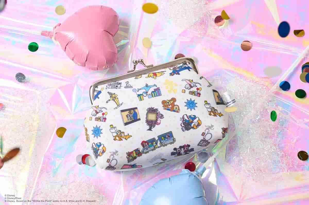 ディズニー】30周年ハピネスイヤー スワロフスキーケース Disneyミッキー