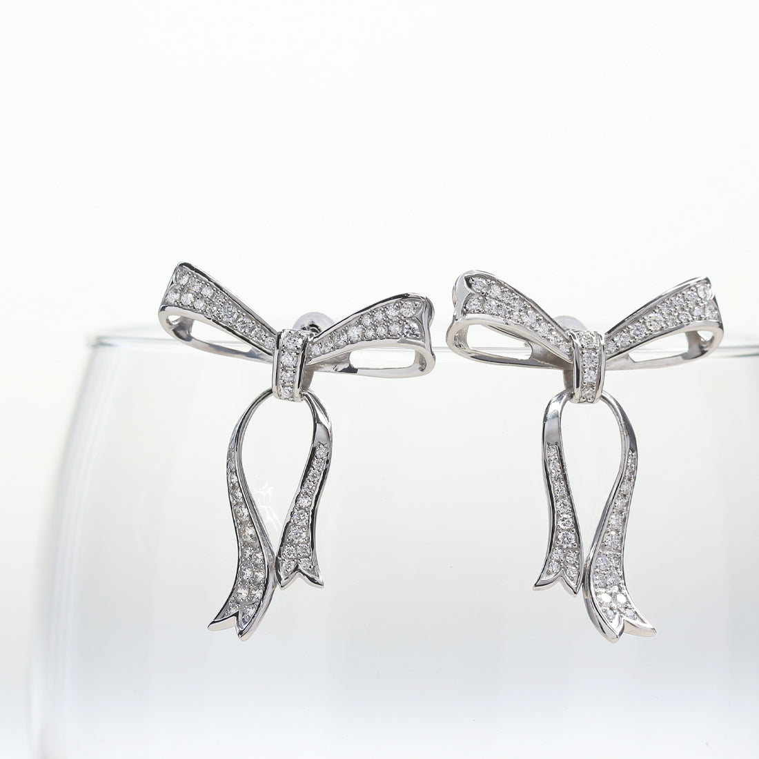 リボンダイヤモンドピアス PT – JaMais Jewelry