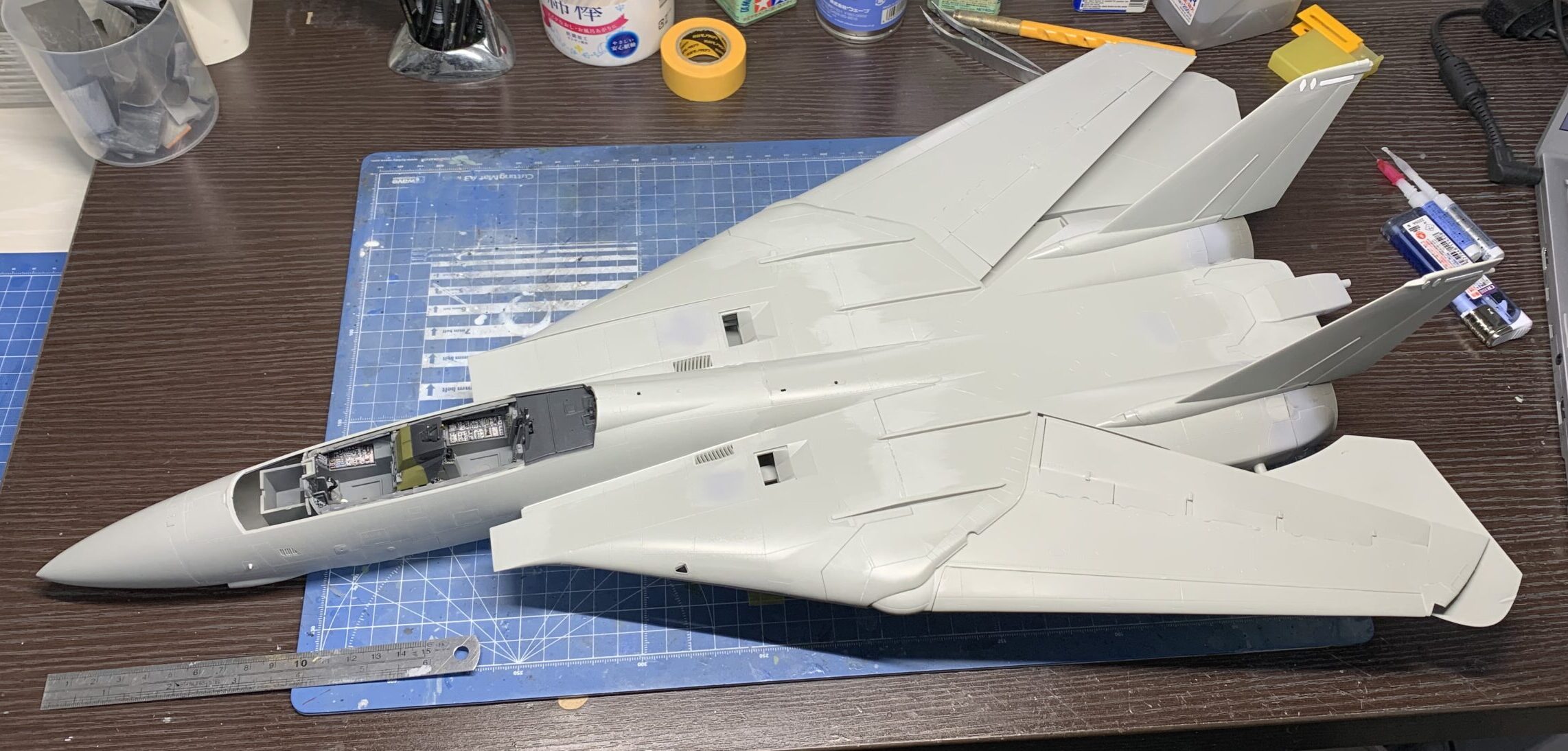 タミヤ 1/32 アメリカ海軍 グラマンF-14Aトムキャット(完成品)
