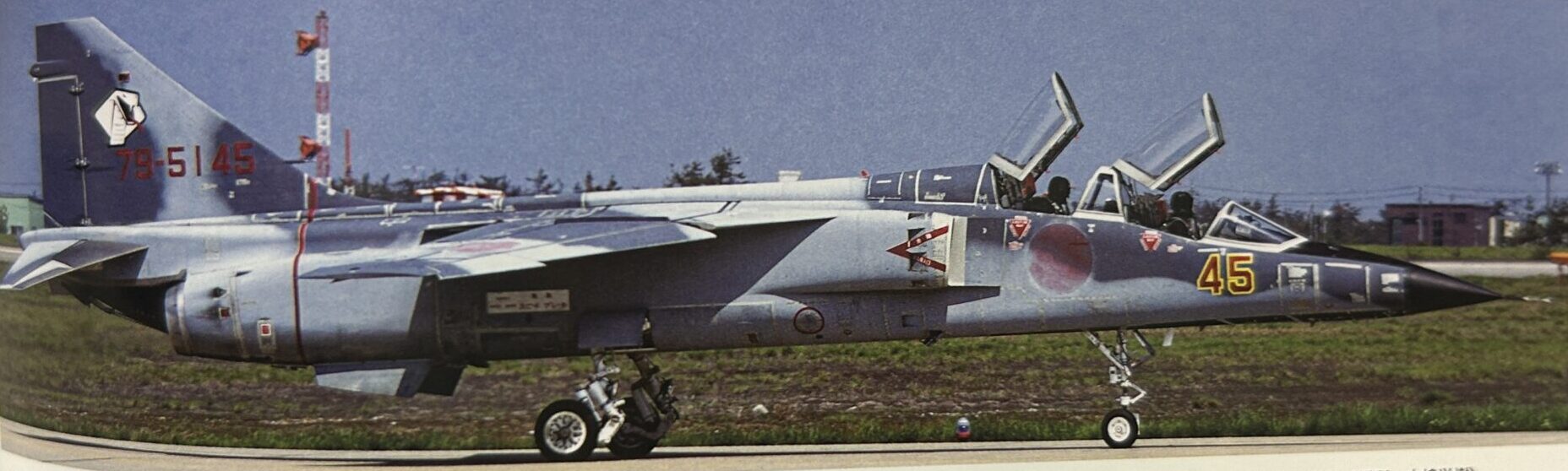 ハセガワ 1/48 航空自衛隊 T-2 飛行教導隊 製作記 | JUNSANの