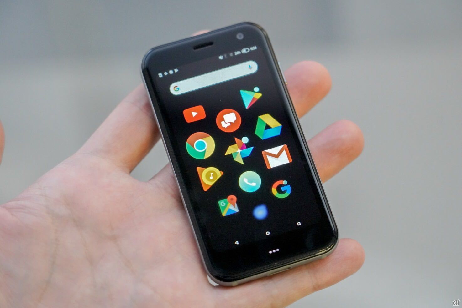 Palm”の名を冠した超小型スマホ「Palm Phone」が日本上陸--税込