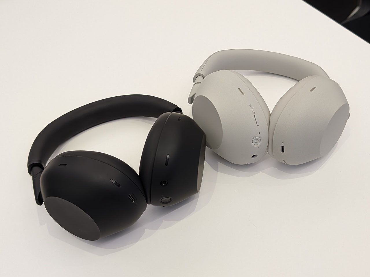 ソニー、新最上位ヘッドホン「WH-1000XM6」--「世界最高クラス