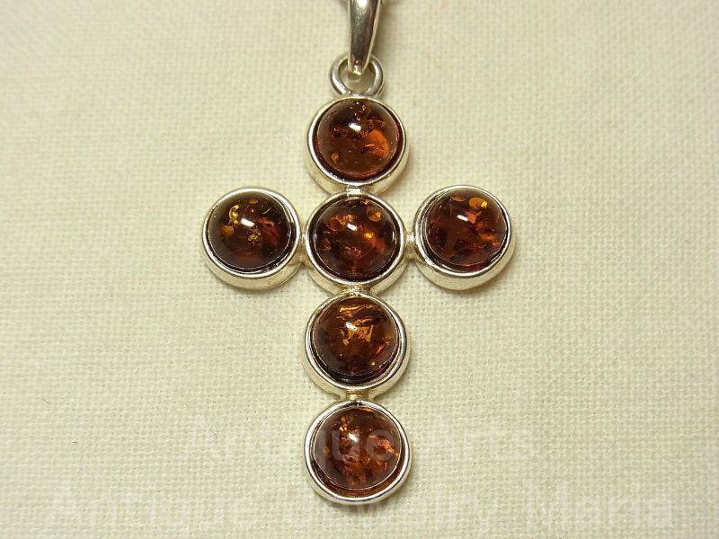 ヴィンテージ シルバー（銀925）with 琥珀（アンバー） クロス 22